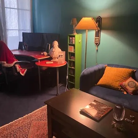 Mignon Et Confortable Avec Acces Jardin パリ
