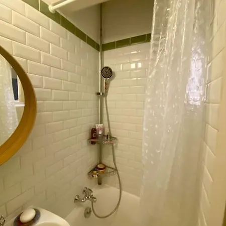 Apartment Mignon Et Confortable Avec Acces Jardin Paris